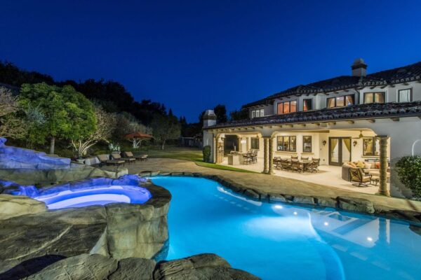 $12.995M Mediterranean Villa in Calabasas has a Stunning 2-Story Entry