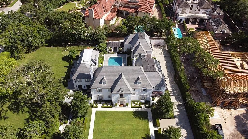 The Villa in Houston is a enchanting estate situated on over an acre of majestic grounds within the coveted Country Club Estates now available for sale. This home located at 3311 Del Monte Dr, Houston, Texas