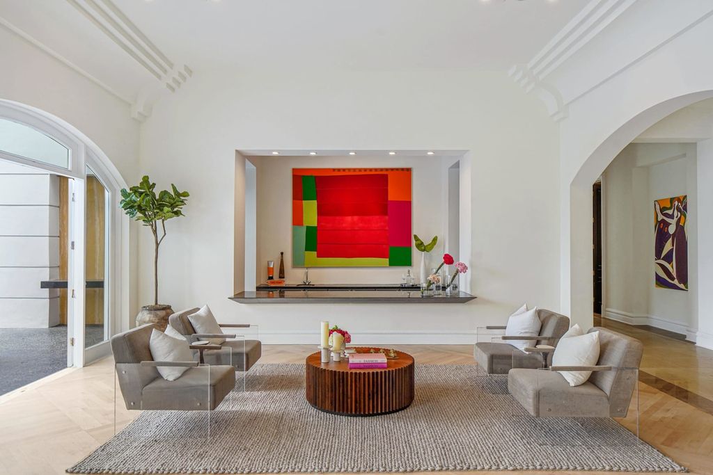 The Beverly Hills Home is a completely private and gated sanctuary was impeccably designed to frame the awe-inspiring city of Los Angeles now available for sale. This house located at 419 Robert Ln, Beverly Hills, California