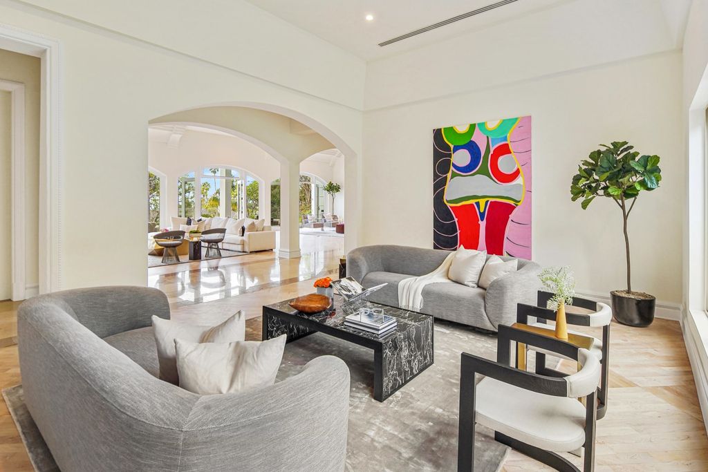 The Beverly Hills Home is a completely private and gated sanctuary was impeccably designed to frame the awe-inspiring city of Los Angeles now available for sale. This house located at 419 Robert Ln, Beverly Hills, California