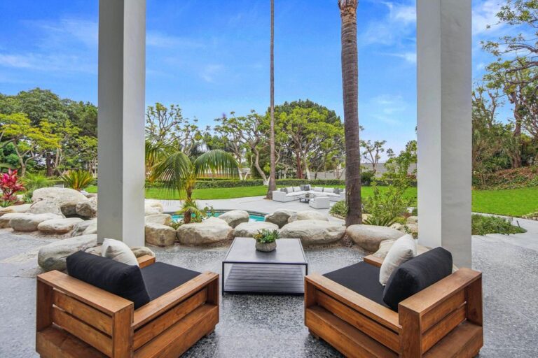 This $22,500,000 Beverly Hills Home was Impeccably Designed to Frame the Awe Inspiring City of Los Angeles