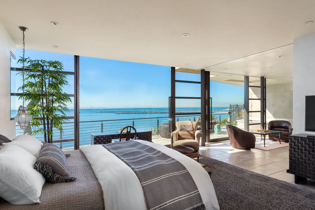The Home in Corona Del Mar is a oceanfront residence with exquisite contemporary design takes in the unsurpassed views of whitewater now available for sale. This home located at 3631 Ocean Blvd, Corona Del Mar, California