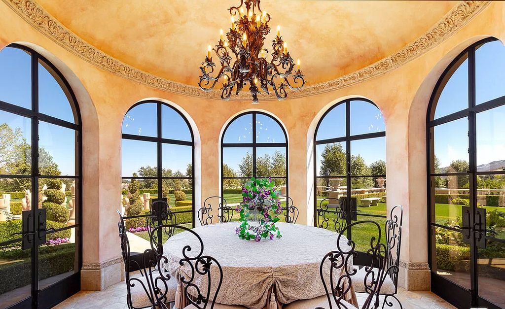 This-2999500-Italian-Villa-in-Calabasas-features-The-Finest-Craftsmanship-and-Design-9