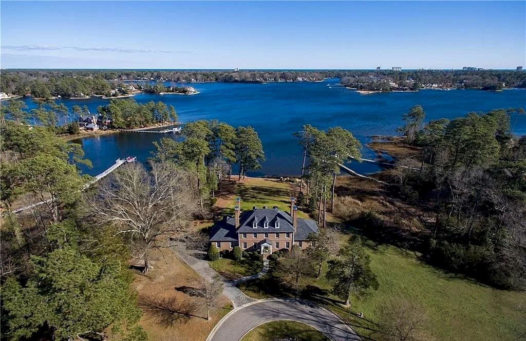 The Home in Virginia is a luxurious home beautifully landscaped and overlooks Linkhorn Bay now available for sale. This home located at 1500 Old Bay Ct, Virginia Beach, Virginia; offering 05 bedrooms and 05 bathrooms with 5,033 square feet of living spaces.