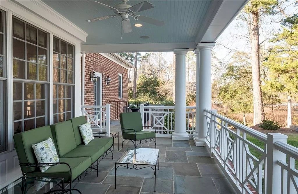 The Home in Virginia is a luxurious home beautifully landscaped and overlooks Linkhorn Bay now available for sale. This home located at 1500 Old Bay Ct, Virginia Beach, Virginia; offering 05 bedrooms and 05 bathrooms with 5,033 square feet of living spaces.