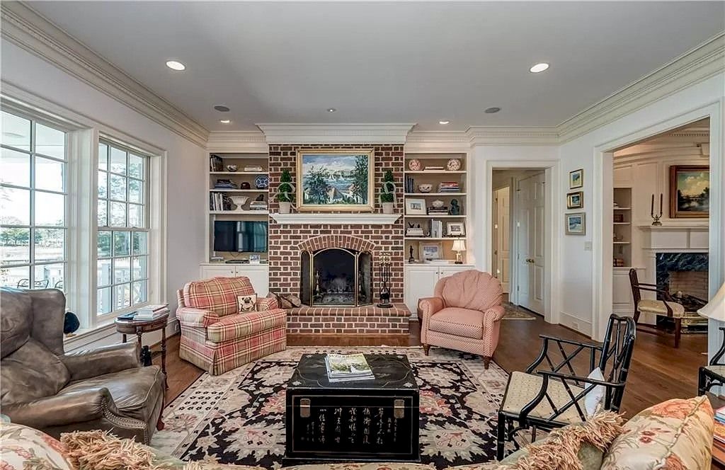 The Home in Virginia is a luxurious home beautifully landscaped and overlooks Linkhorn Bay now available for sale. This home located at 1500 Old Bay Ct, Virginia Beach, Virginia; offering 05 bedrooms and 05 bathrooms with 5,033 square feet of living spaces.