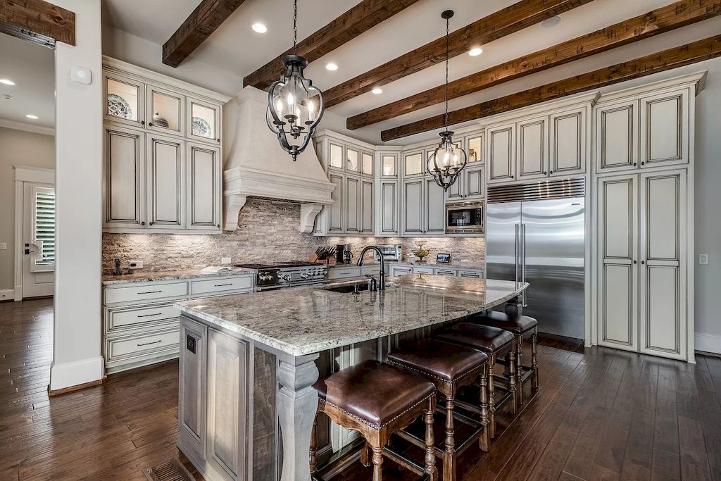 The Home in Tennessee is a luxurious home in neutral colors throughout now available for sale. This home located at 505 Legends Ridge Ct, Franklin, Tennessee; offering 06 bedrooms and 09 bathrooms with 9,233 square feet of living spaces.