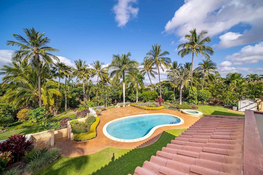 The Home in Hawaii is a luxurious home commanding incredible mountain and ocean views now available for sale. This home located at 135 Kaimanu Pl, Kihei, Hawaii; offering 05 bedrooms and 05 bathrooms with 4,717 square feet of living spaces.