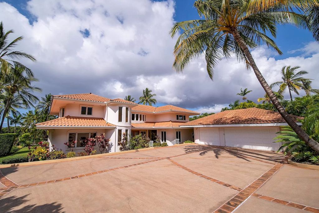 The Home in Hawaii is a luxurious home commanding incredible mountain and ocean views now available for sale. This home located at 135 Kaimanu Pl, Kihei, Hawaii; offering 05 bedrooms and 05 bathrooms with 4,717 square feet of living spaces.