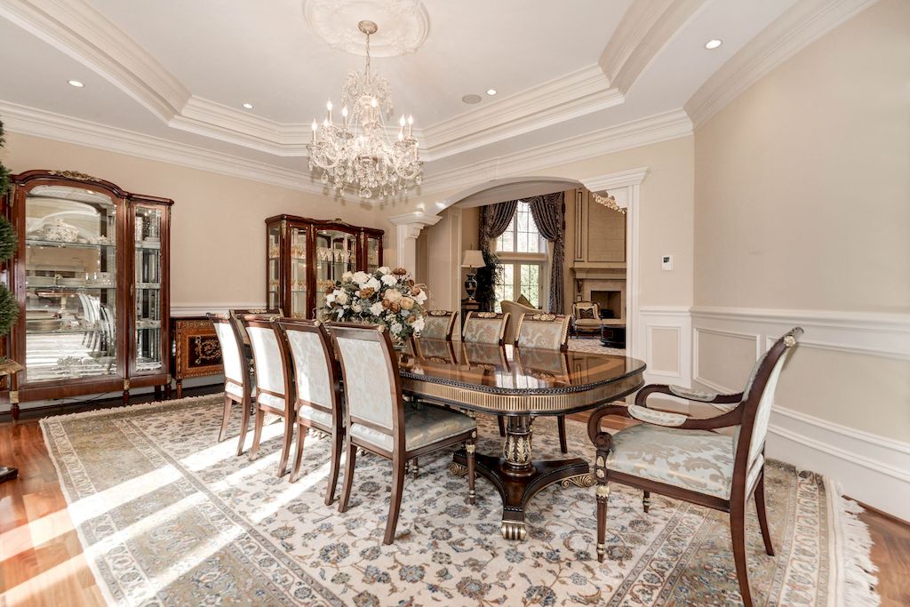 The Home in Virginia is a luxurious home presenting elegance and privacy now available for sale. This home located at 904 Chinquapin Rd, McLean, Virginia; offering 07 bedrooms and 11 bathrooms with 20,000 square feet of living spaces.