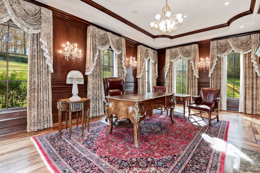 The Home in Virginia is a luxurious home presenting elegance and privacy now available for sale. This home located at 904 Chinquapin Rd, McLean, Virginia; offering 07 bedrooms and 11 bathrooms with 20,000 square feet of living spaces.