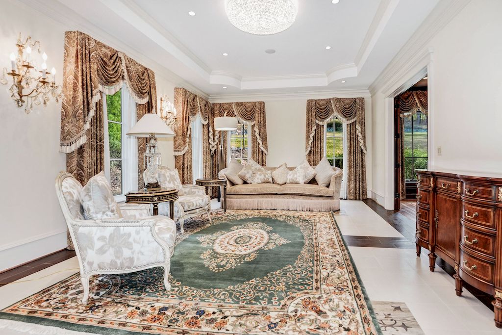 The Home in Virginia is a luxurious home presenting elegance and privacy now available for sale. This home located at 904 Chinquapin Rd, McLean, Virginia; offering 07 bedrooms and 11 bathrooms with 20,000 square feet of living spaces.