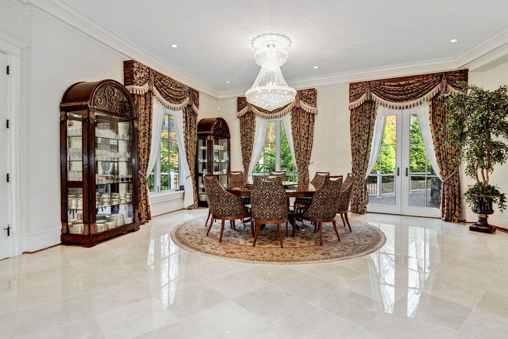 The Home in Virginia is a luxurious home presenting elegance and privacy now available for sale. This home located at 904 Chinquapin Rd, McLean, Virginia; offering 07 bedrooms and 11 bathrooms with 20,000 square feet of living spaces.