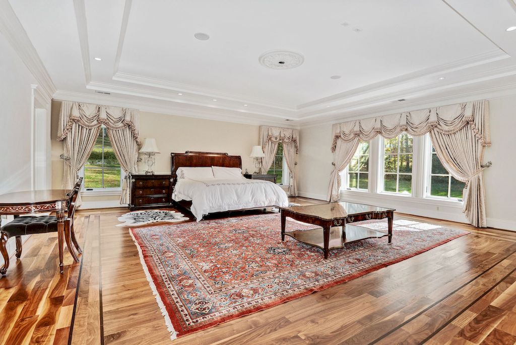 The Home in Virginia is a luxurious home presenting elegance and privacy now available for sale. This home located at 904 Chinquapin Rd, McLean, Virginia; offering 07 bedrooms and 11 bathrooms with 20,000 square feet of living spaces.