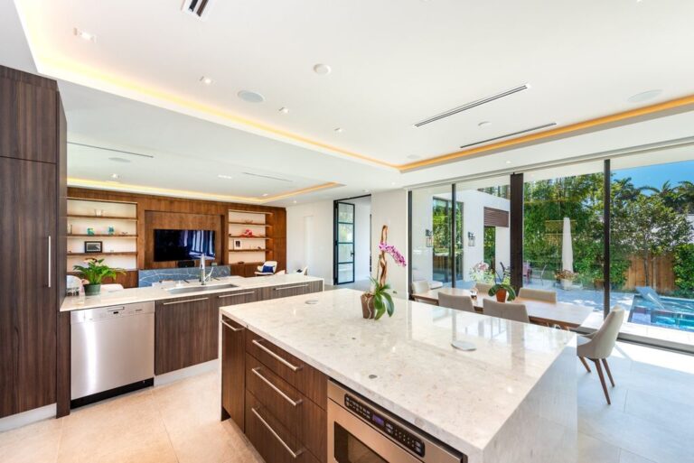 This $5,900,000 New Home in Miami Beach built for Elegance and Privacy