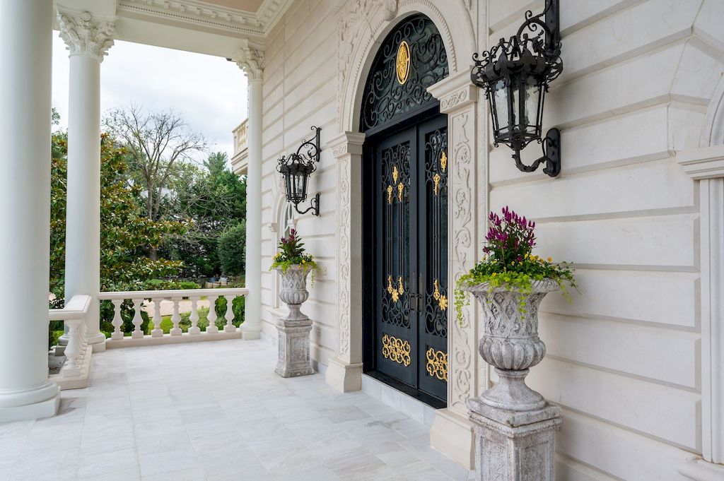 The Home in Maryland is a luxurious home that reminds you of the finest European palaces now available for sale. This home located at 9300 River Rd, Potomac, Maryland; offering 09 bedrooms and 12 bathrooms with 18,900 square feet of living spaces.