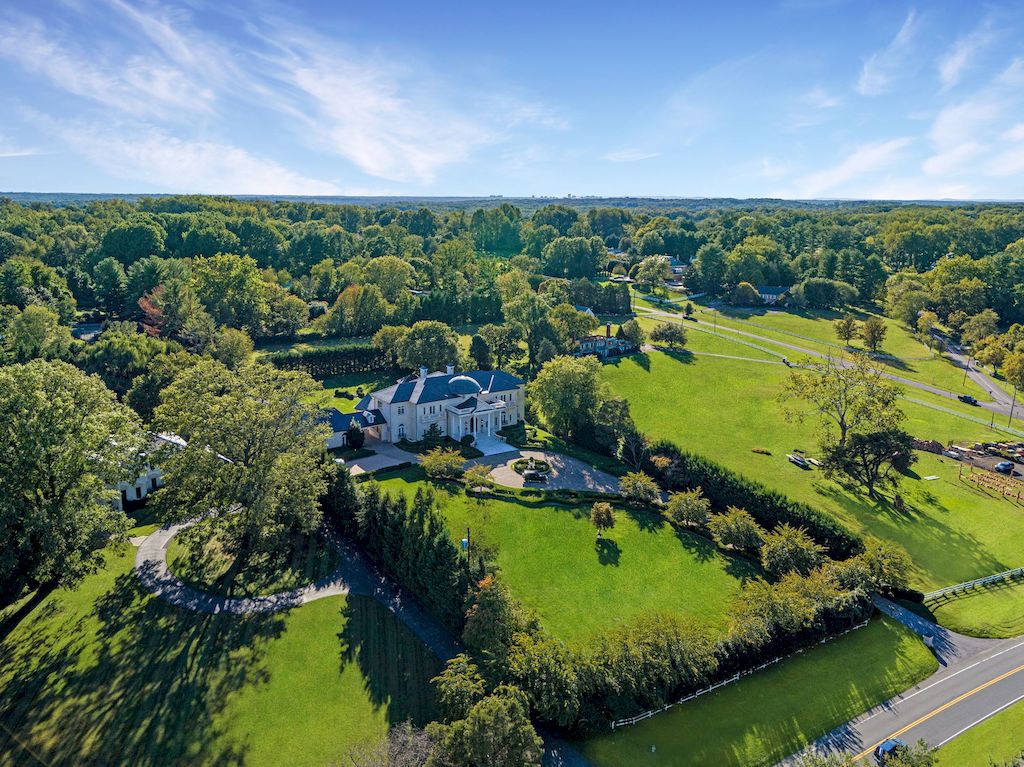 The Home in Maryland is a luxurious home that reminds you of the finest European palaces now available for sale. This home located at 9300 River Rd, Potomac, Maryland; offering 09 bedrooms and 12 bathrooms with 18,900 square feet of living spaces.