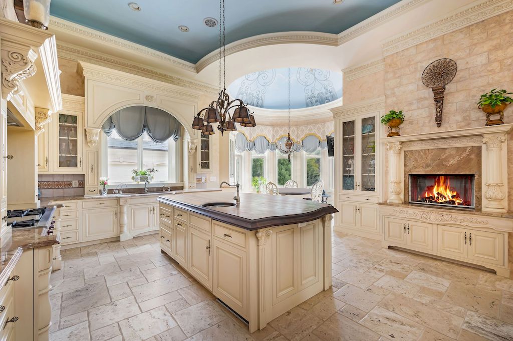 The Home in Maryland is a luxurious home that reminds you of the finest European palaces now available for sale. This home located at 9300 River Rd, Potomac, Maryland; offering 09 bedrooms and 12 bathrooms with 18,900 square feet of living spaces.