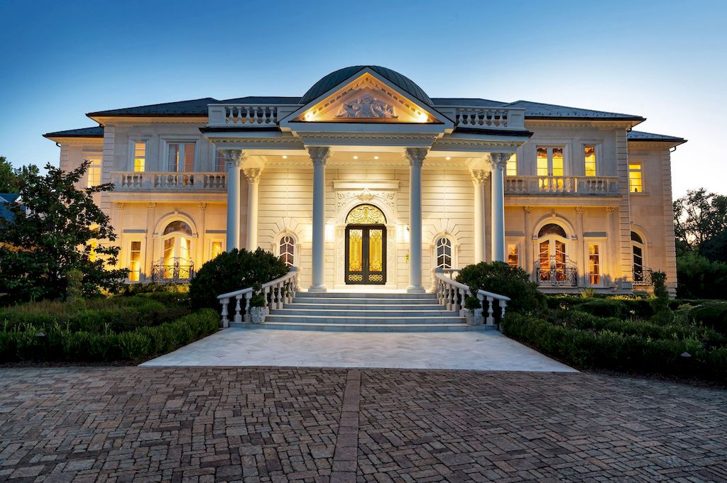 The Home in Maryland is a luxurious home that reminds you of the finest European palaces now available for sale. This home located at 9300 River Rd, Potomac, Maryland; offering 09 bedrooms and 12 bathrooms with 18,900 square feet of living spaces.