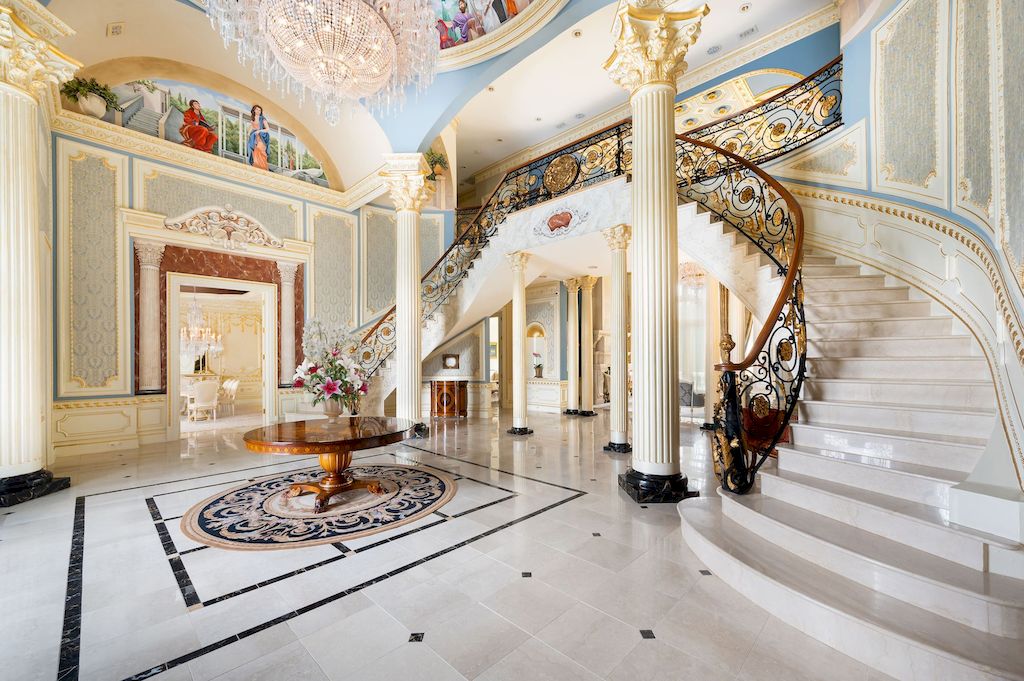 The Home in Maryland is a luxurious home that reminds you of the finest European palaces now available for sale. This home located at 9300 River Rd, Potomac, Maryland; offering 09 bedrooms and 12 bathrooms with 18,900 square feet of living spaces.