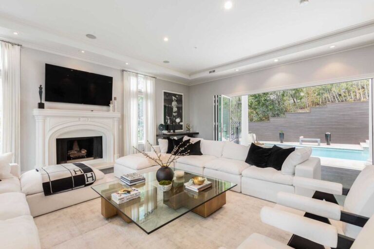 $7.95M Beverly Hills Home with Comfortable Living Spaces is a Paradise