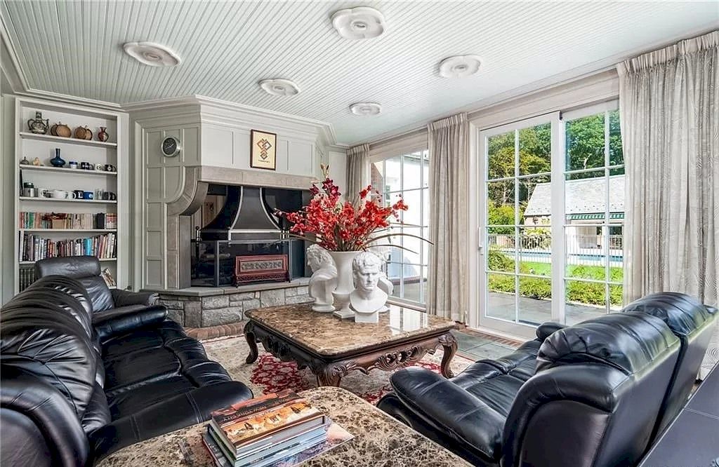 The Home in Connecticut is a luxurious home where every possible amenity at your disposal now available for sale. This home located at 75 & 76 Turtle Back Ln W, New Canaan, Connecticut; offering 08 bedrooms and 11 bathrooms with 14,724 square feet of living spaces. 