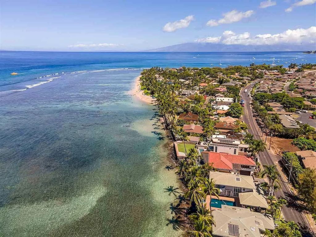The Home in Hawaii is a luxurious home featuring seamless combination of indoor - outdoor living now available for sale. This home located at 1033 Front St #6, Lahaina, Hawaii; offering 04 bedrooms and 04 bathrooms with 3,764 square feet of living spaces.