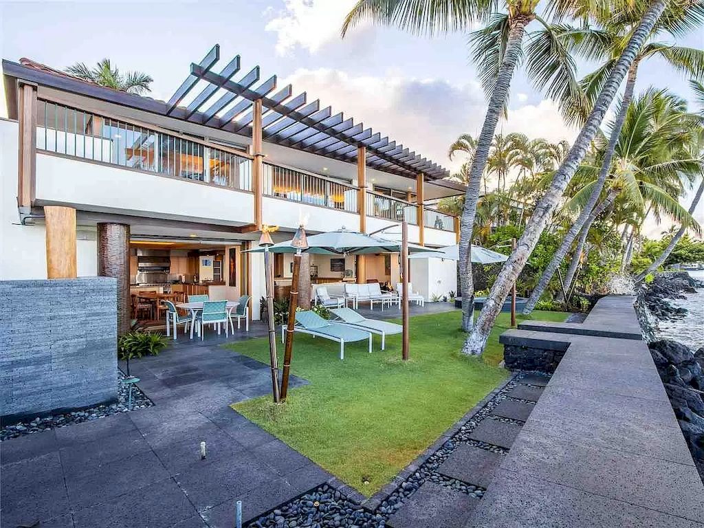 The Home in Hawaii is a luxurious home featuring seamless combination of indoor - outdoor living now available for sale. This home located at 1033 Front St #6, Lahaina, Hawaii; offering 04 bedrooms and 04 bathrooms with 3,764 square feet of living spaces. 