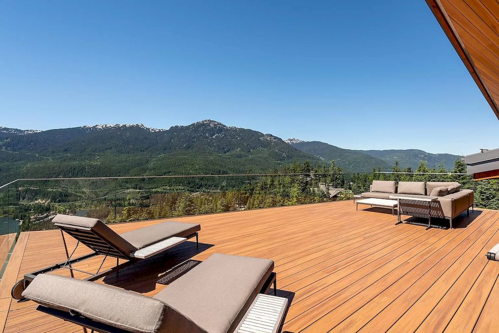 The Home in Whistler has an open concept living room, dining room, kitchen & entertainment deck overlook stunning views now available for sale