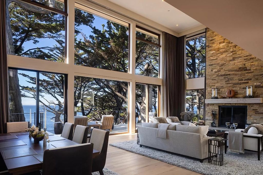 This-Sophisticated-29750000-Pebble-Beach-Oceanfront-Villa-offers-Striking-Architecture-1