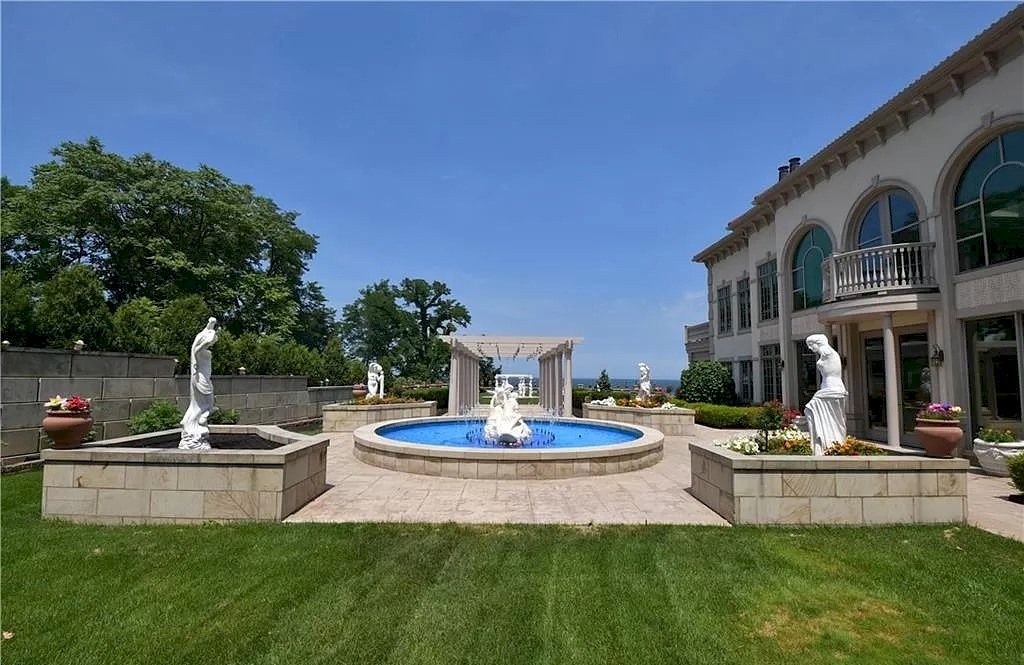 The Home in Ohio is a luxurious home offering unobstructed lake and city views now available for sale. This home located at 11518 Harbor View Dr, Cleveland, Ohio; offering 07 bedrooms and 10 bathrooms with 15,000 square feet of living spaces.