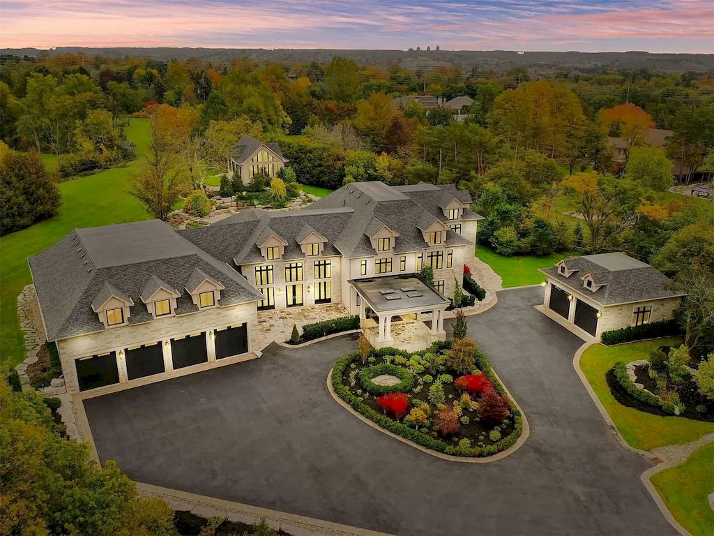The Estate in Ontario is one-of-a-kind home now available for sale. This home located at 27 Bowes Lyon Ct, Markham, ON L6C 1E5, Canada