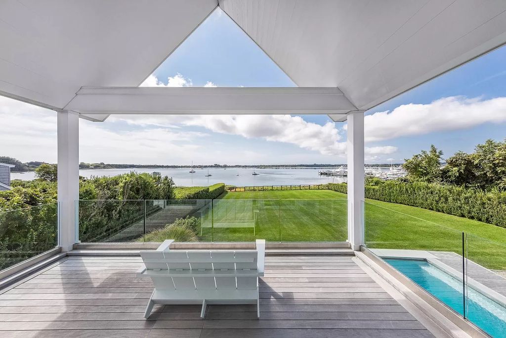 This $9,500,000 Incredible Home in New York offers luxury waterfront living