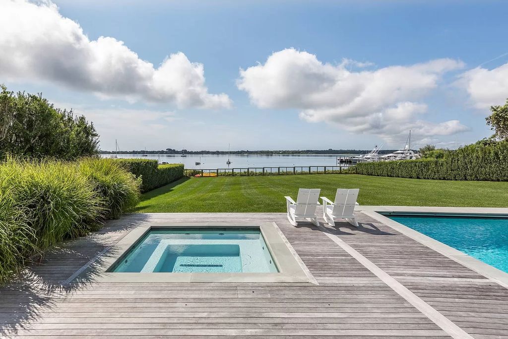 This $9,500,000 Incredible Home in New York offers luxury waterfront living