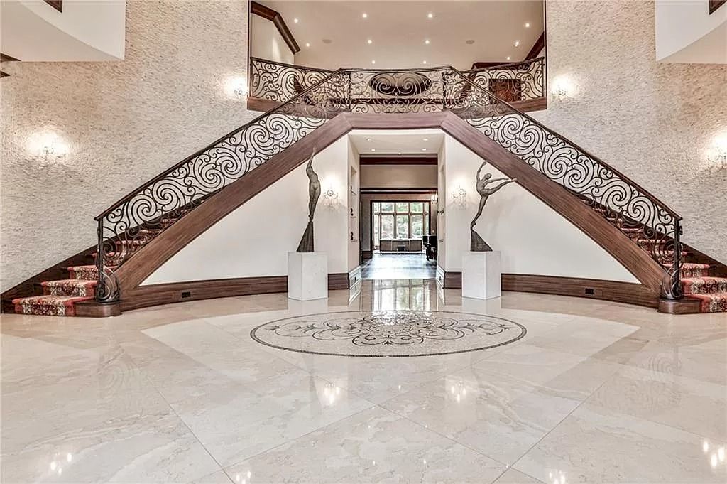 Amazing-Custom-Estate-in-Georgia-Hits-Market-for-5500000-6