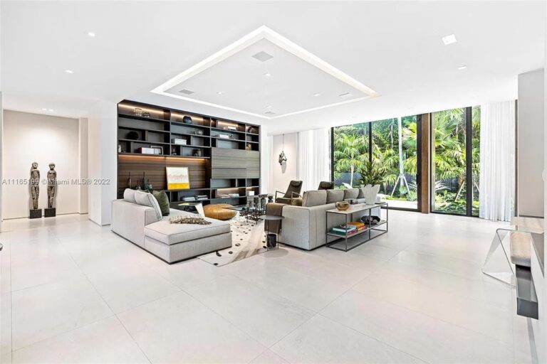 An Award Winning New Modern Tropical Villa in Miami Beach hits The Market for $12,500,000