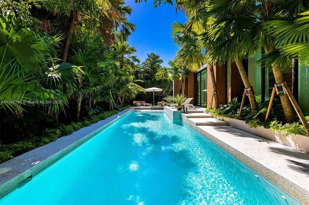An-Award-Winning-New-Modern-Tropical-Villa-in-Miami-Beach-hits-The-Market-for-12500000-24
