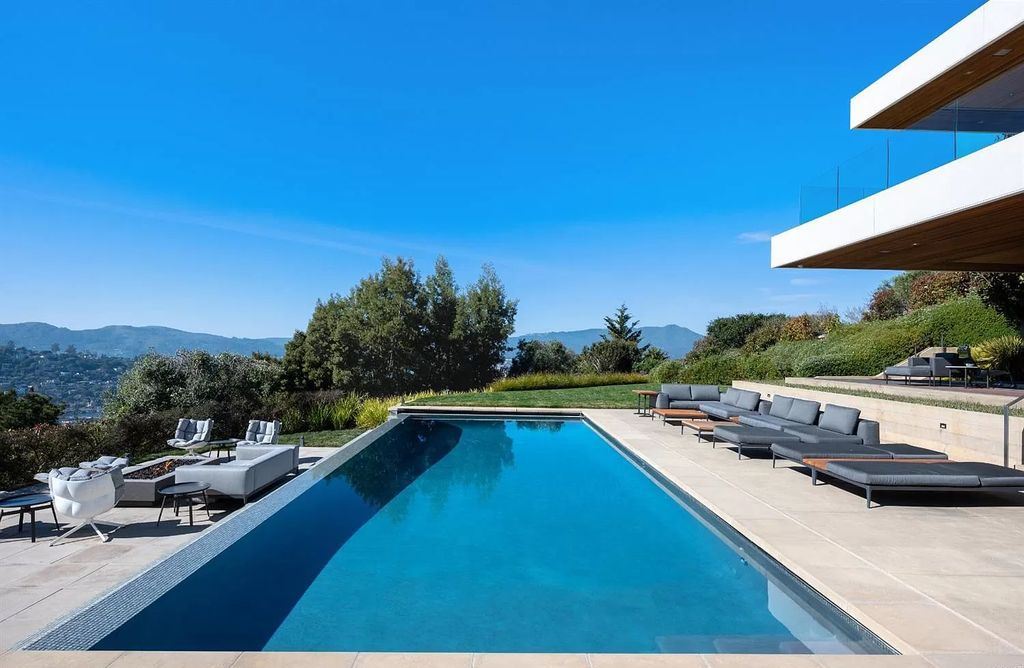 An-Icon-of-Modern-Home-in-Tiburon-boasts-the-Finest-Views-in-the-Bay-Area-Asking-for-16000000-24