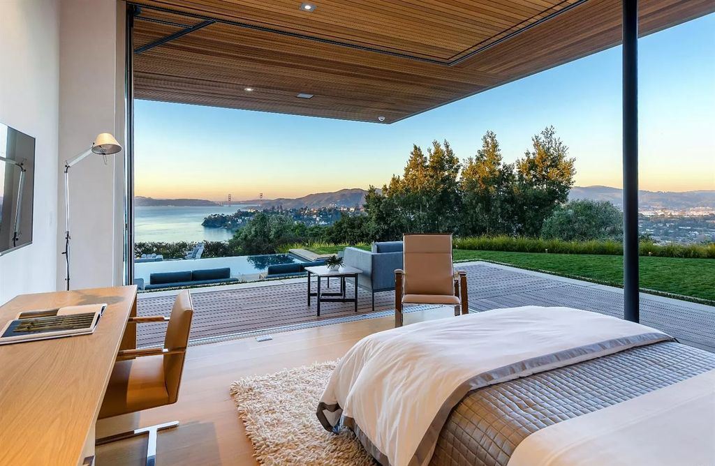 An-Icon-of-Modern-Home-in-Tiburon-boasts-the-Finest-Views-in-the-Bay-Area-Asking-for-16000000-33