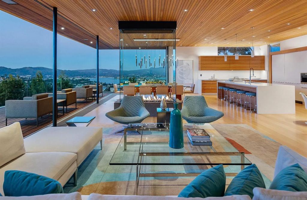 An-Icon-of-Modern-Home-in-Tiburon-boasts-the-Finest-Views-in-the-Bay-Area-Asking-for-16000000-34