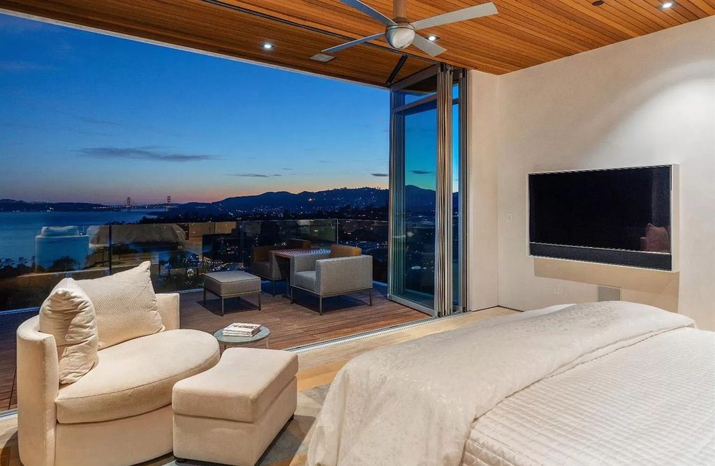 An-Icon-of-Modern-Home-in-Tiburon-boasts-the-Finest-Views-in-the-Bay-Area-Asking-for-16000000-9
