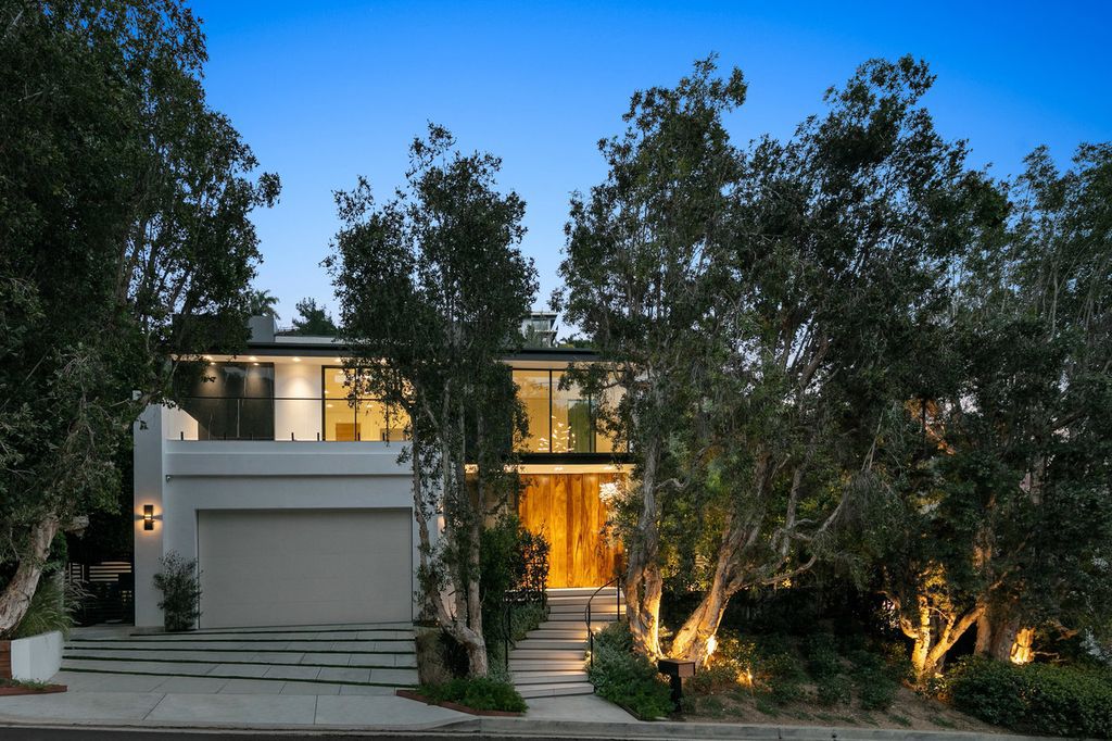 Brand-New-Organic-Modern-Home-in-Los-Angeles-with-The-Highest-end-Finishes-Throughout-hits-the-Market-for-9995000-1