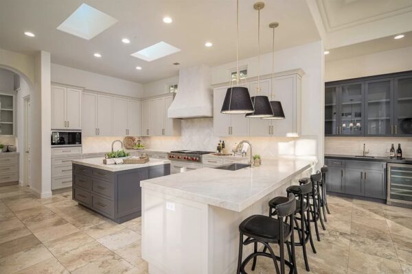 Classically Remodeled Home in Rancho Santa Fe with An Impressive ...