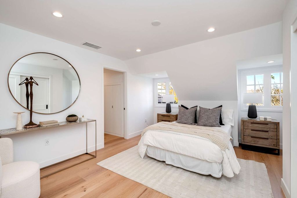 Completely-Renovated-Contemporary-Home-in-the-Highly-Coveted-Beverly-Hills-Flats-for-Sale-at-12995000-32