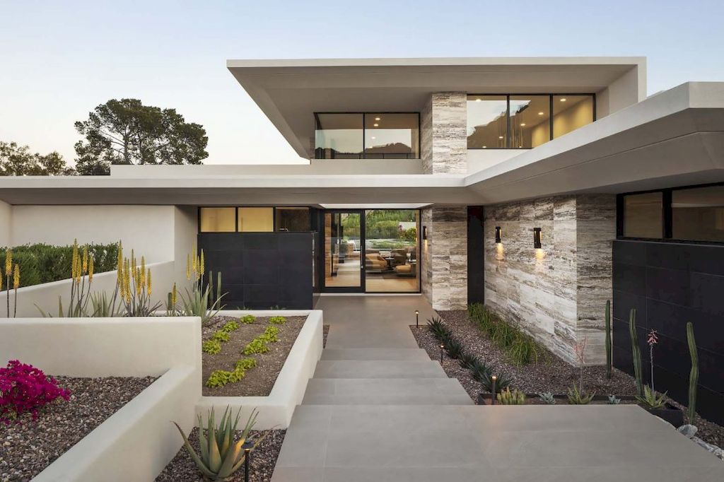Contemporary Home Razor’s Edge with Natural Beauty by Drewett Works