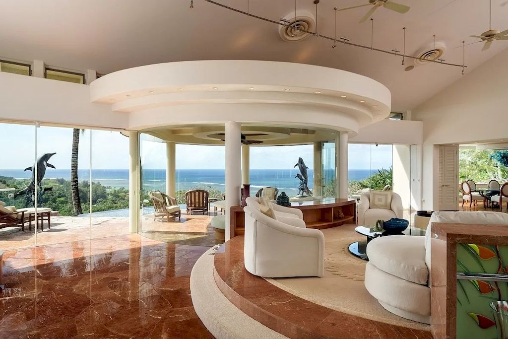 Designed-for-Multi-generational-Living-and-Entertaining-in-Hawaii-this-Large-Luxury-Home-Listed-at-17500000-7