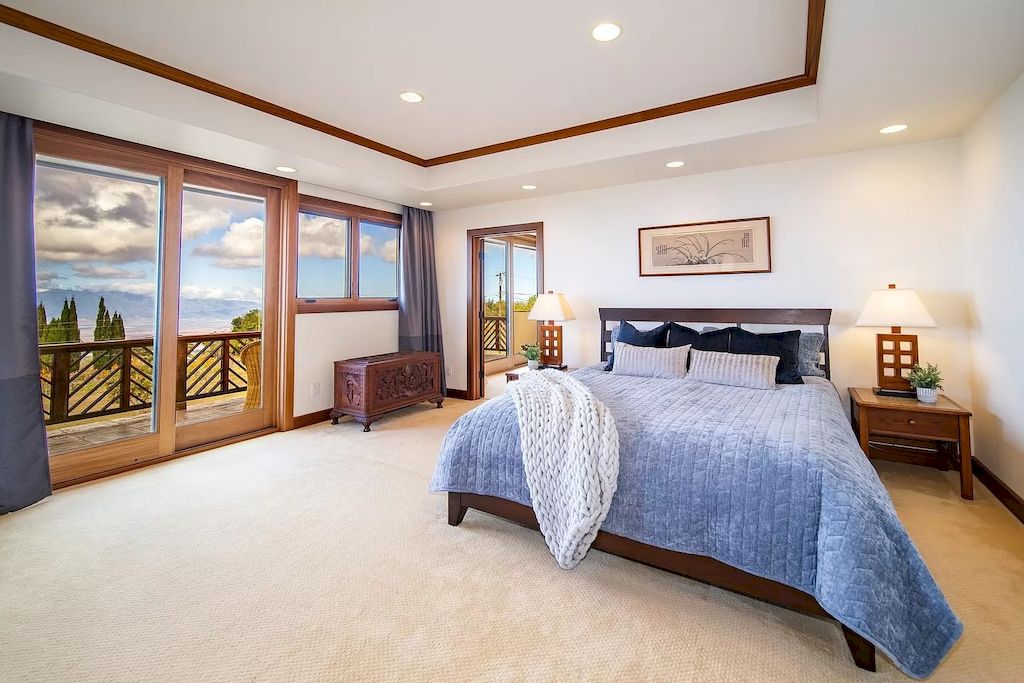 The Home in Hawaii is a luxurious home in the condition of high-quality sophistication now available for sale. This home located at 885 Pulehuiki Rd, Kula, Hawaii; offering 04 bedrooms and 04 bathrooms with square 4,703 feet of living spaces.