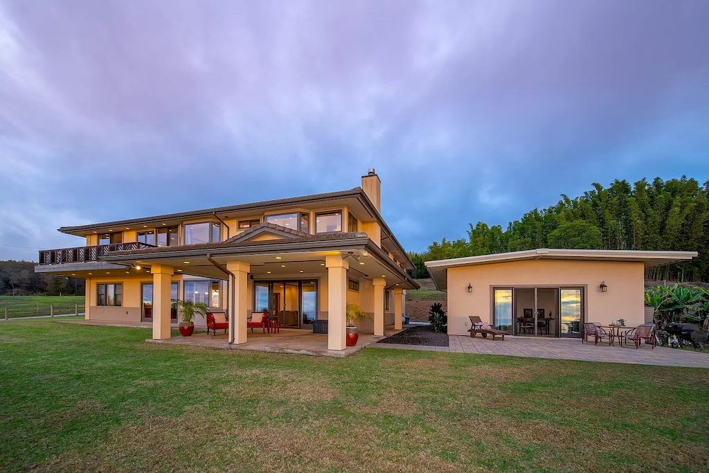 The Home in Hawaii is a luxurious home in the condition of high-quality sophistication now available for sale. This home located at 885 Pulehuiki Rd, Kula, Hawaii; offering 04 bedrooms and 04 bathrooms with square 4,703 feet of living spaces.