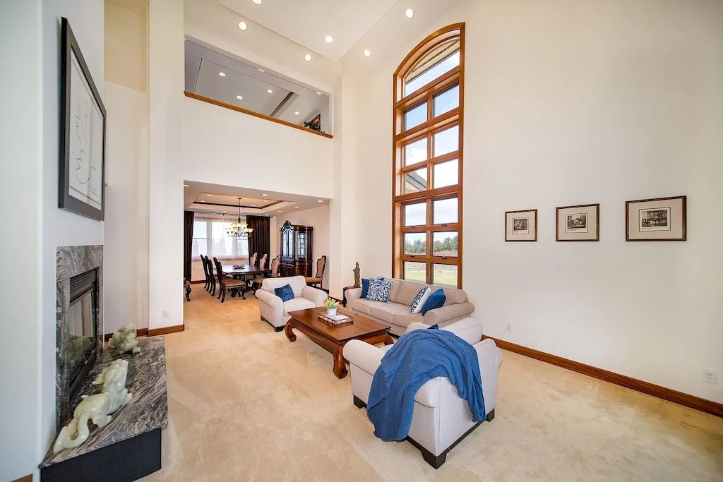 The Home in Hawaii is a luxurious home in the condition of high-quality sophistication now available for sale. This home located at 885 Pulehuiki Rd, Kula, Hawaii; offering 04 bedrooms and 04 bathrooms with square 4,703 feet of living spaces.