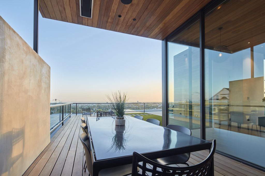 Exquisite-13488888-Home-Residing-within-One-of-The-Most-Coveted-Areas-in-Santa-Monica-31